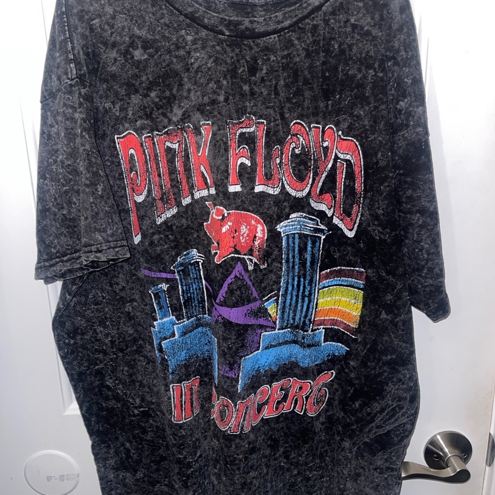 🔥 5 for $25🔥 Pink Floyd Distressed Gray Tee